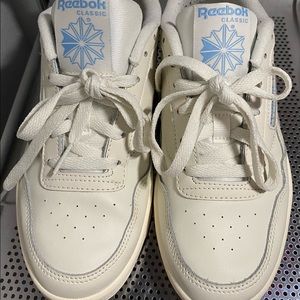 Women’s Vintage Reebok Classics